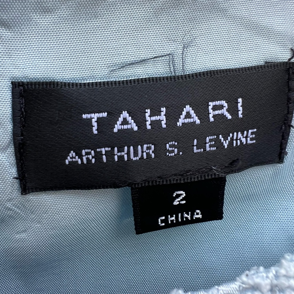 TAHARI Arthur S Levine Light Ice Blue Embossed Sleeveless Shift Dress Women’s 2 - Picture 4 of 10